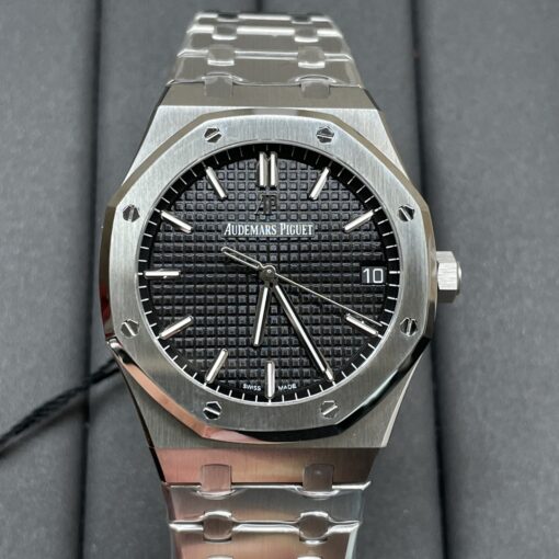 Audemars Piguet Royal Oak 15500 V1