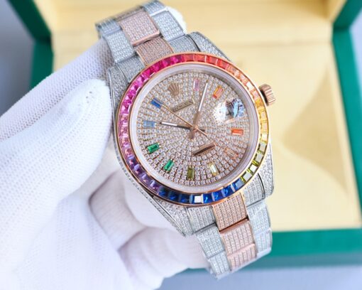 The Rolex Oyster Perpetual Datejust series is a gemstone-set watch. The eternal gold watch is inlaid with the rarest diamonds, fully demonstrating Rolex's extraordinary skills in gemstone setting.