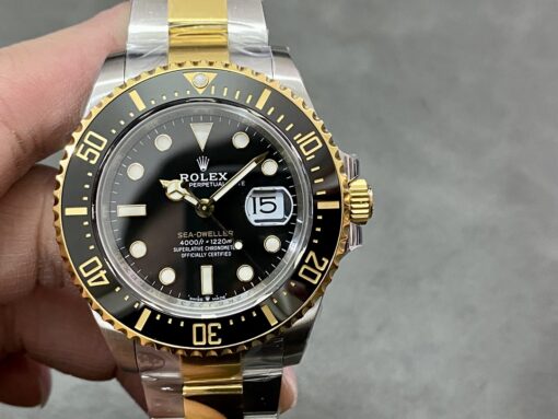 The Rolex Red Sea Ambassador Gold King 126600 uses the latest accessories and is the highest version.