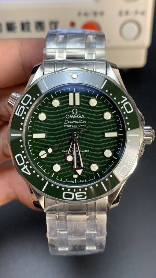 Omega Green Seamaster 300