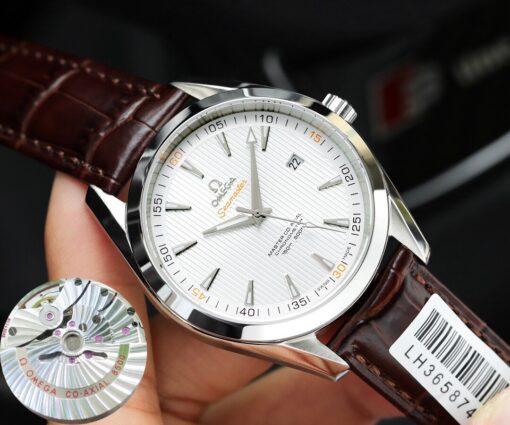 [High-Quality Replica] Omega Seamaster Aqua Terra 150M Watch with 8500 Movement, featuring a perfectly replicated original synchronized movement and rotor.
