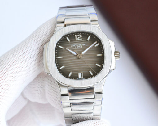 The most beautiful Nautilus-style Patek Philippe Sport Elegance 7118 ladies' watch